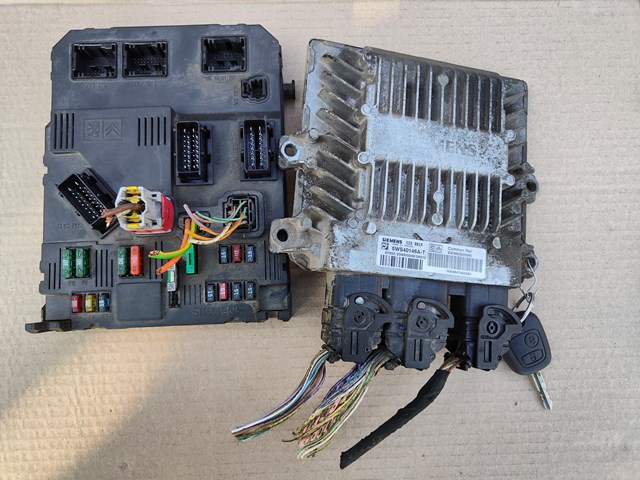 Коробка запобіжників 9652474680 PEUGEOT