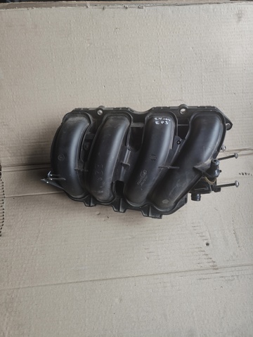 Колектор впускний V754435580 PEUGEOT