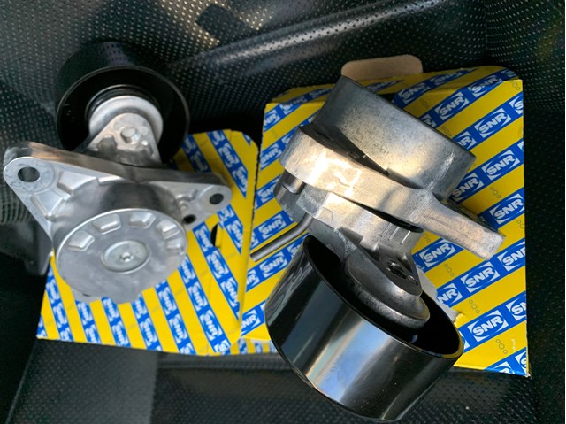 Натяжна планка поліклинового ременя 119555X20B NISSAN
