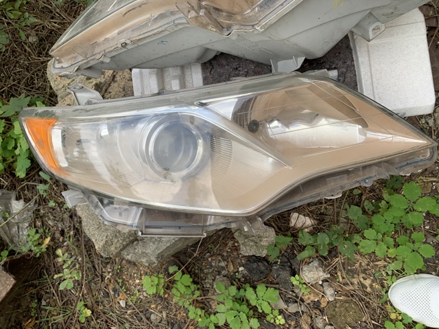 Основна фара - вставка 8111006470 TOYOTA