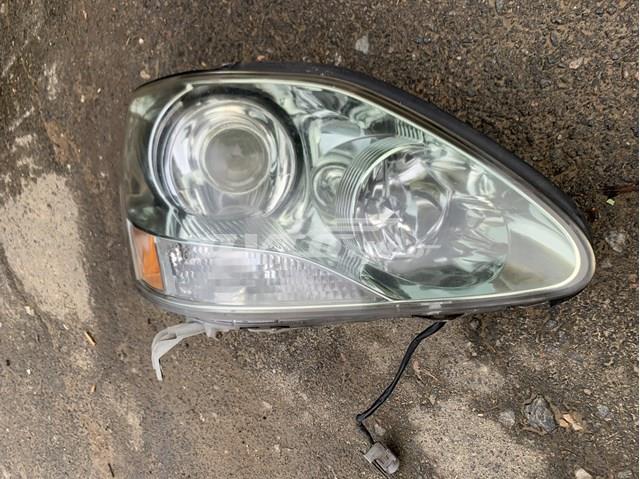 Фара передня права 8113050251 TOYOTA