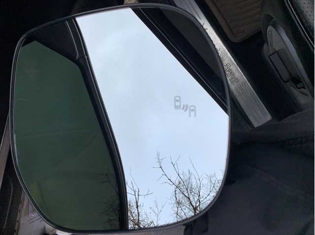 Дзеркальний елемент правий 8793160R20 TOYOTA