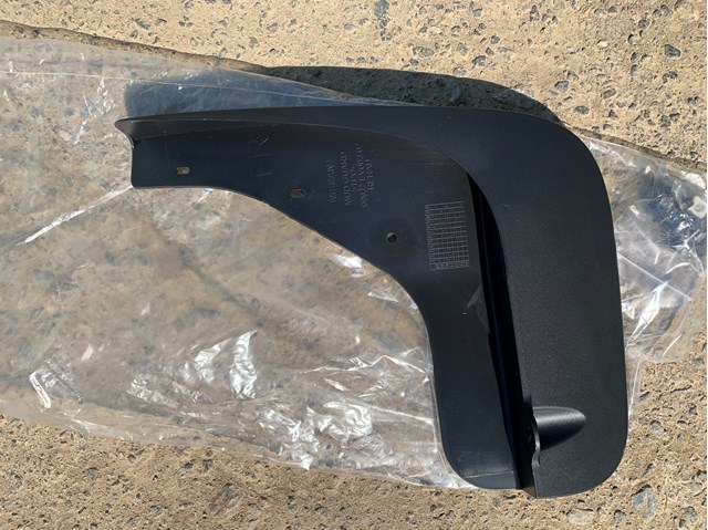 Бризковики передні, комплект 999J2EV003 NISSAN