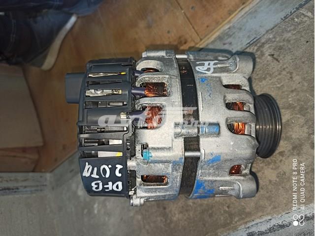 Авто генератор 04L903018 VAG