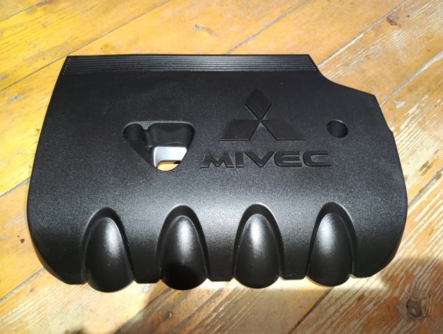 Кришка двигуна декоративна 1003A211 MITSUBISHI