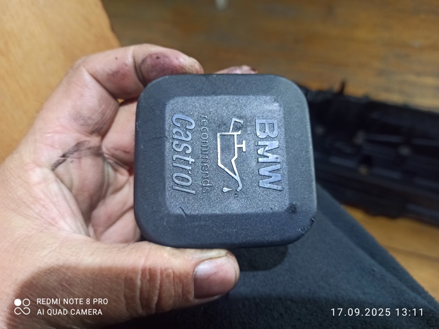 Кришка маслозаливной горловини 11127509328 BMW