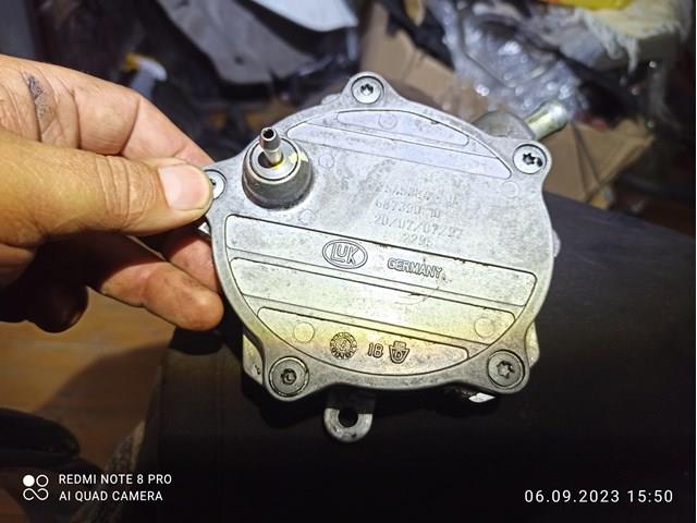 Насос вакуумний 11667545384 BMW