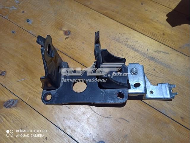 Кронштейн подушки (опори) двигуна, лівої 1232536070 TOYOTA