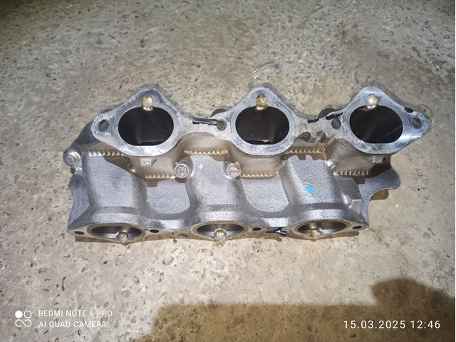 Колектор впускний нижній 14003EY01A NISSAN