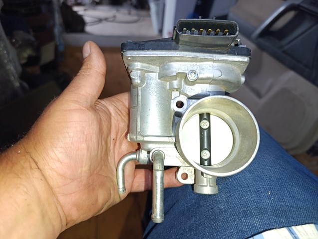 Заслінка повітряна 1450A233 MITSUBISHI