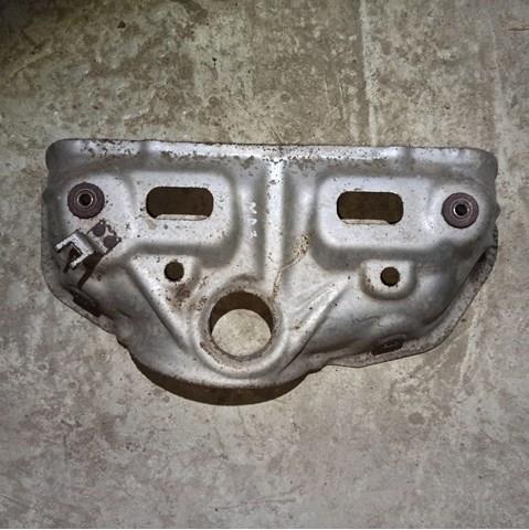 Кришка випускного колектора 1555A761 MITSUBISHI