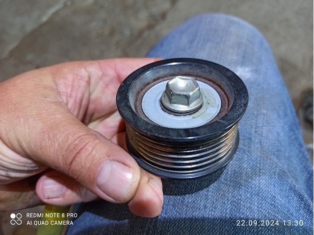 Ролик приводного ременя, паразитний 1660336010 TOYOTA