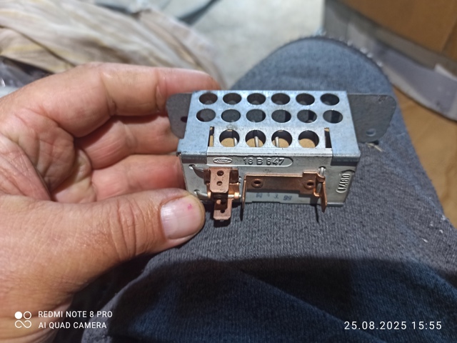 Електропідігрівач повітря системи опалення салону 18B647 FORD