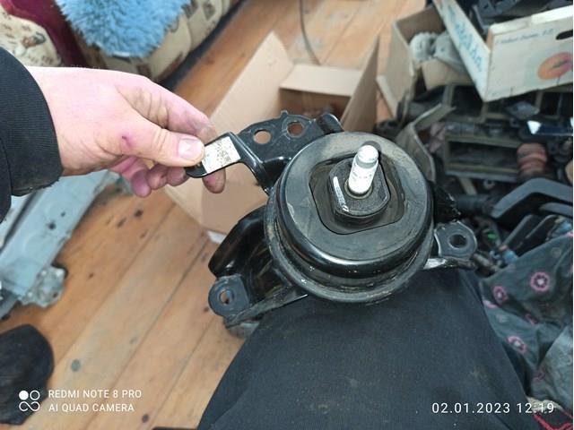 Права подушка двигуна 218103Q850 HYUNDAI