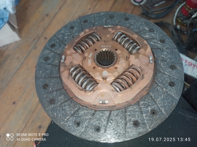 Диск зчеплення ведений 2240065J20 SUZUKI