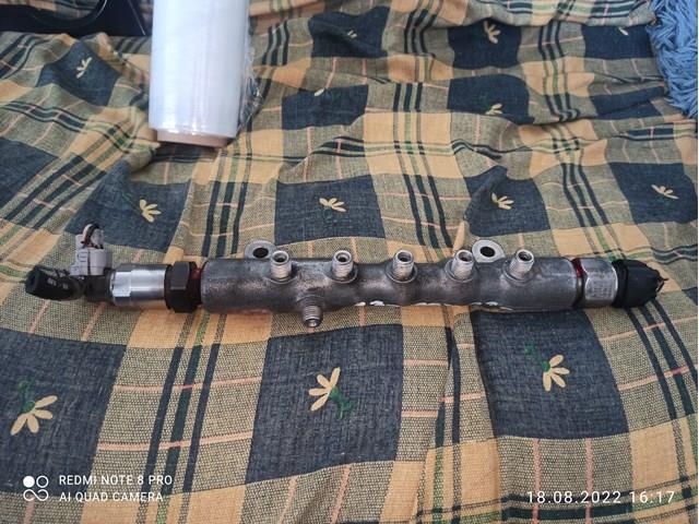 Рампа форсунок системи упорскування палива 238100R030 TOYOTA