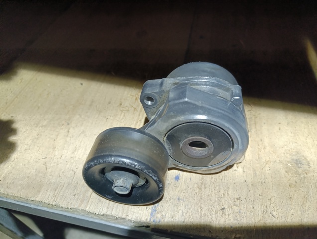 Натягувач приводного ременя 31170RBDE02 HONDA
