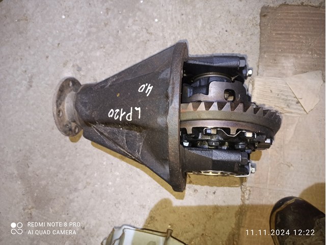 Задній редуктор 411103D550 TOYOTA