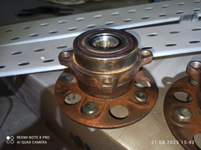 Маточина задня 42200TLAA51 HONDA