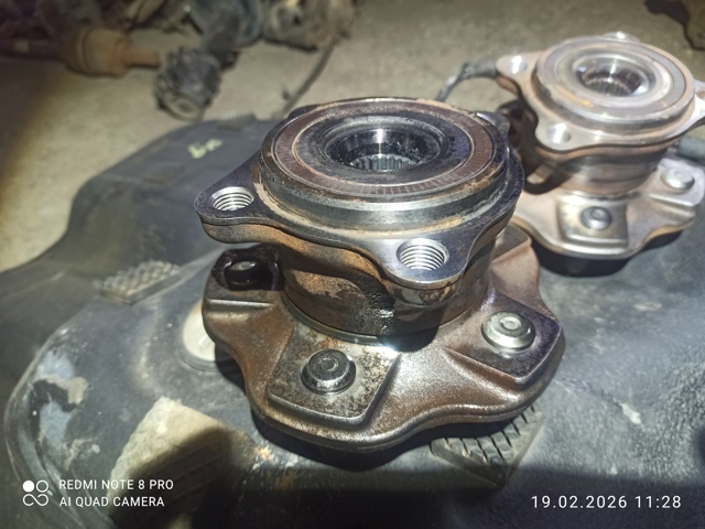 Маточина заднього колеса 4241048060 TOYOTA