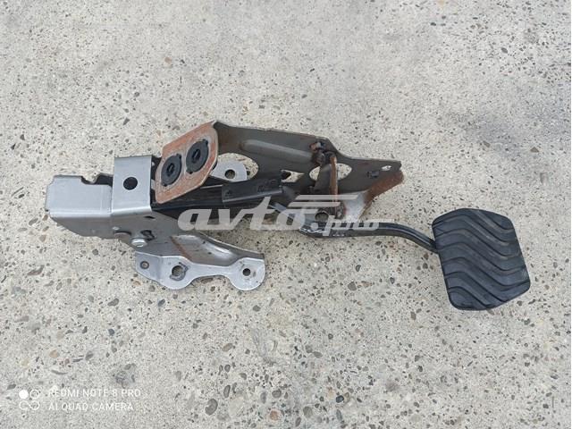 Педаль гальма 465014BA0B NISSAN