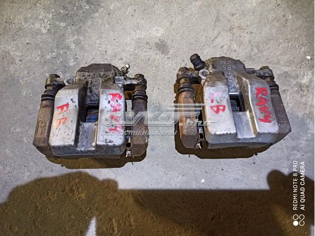 Супорт гальмівний задній правий 4783042060 TOYOTA