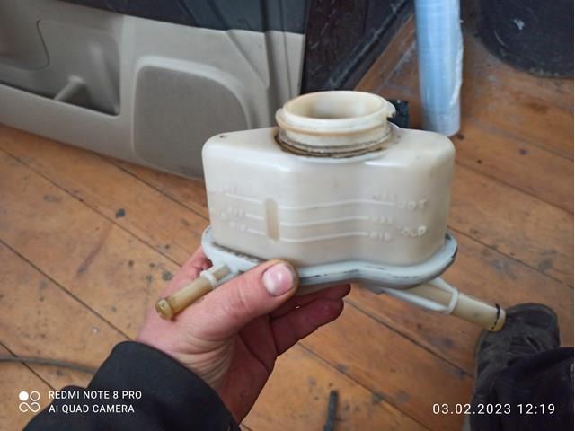 Бак масляний 49180JN00A NISSAN