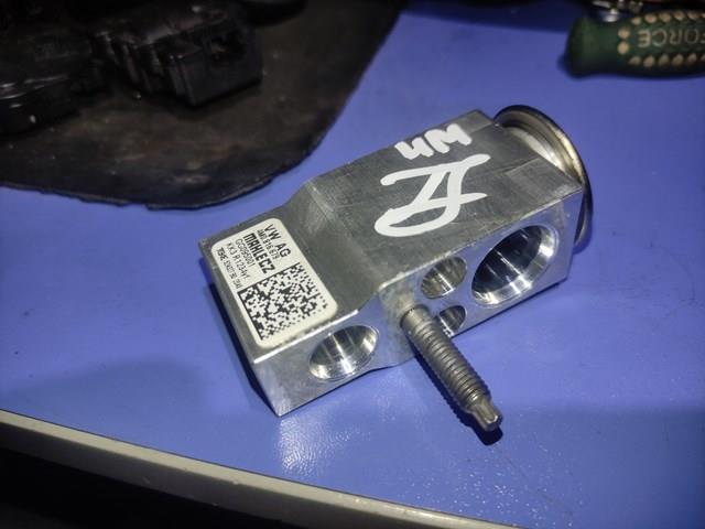Клапан TRV, кондиціонера 4M0816679 VAG