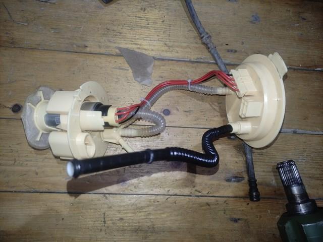 Паливний насос 4M0919088D VAG