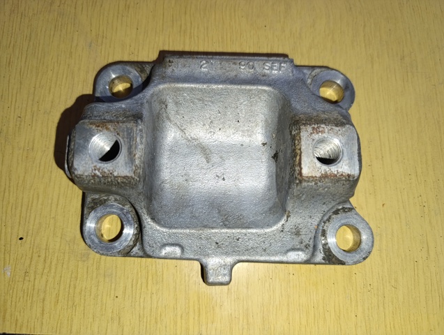 Кронштейн подушки (опори) двигуна, задньої 50690SEFE00 HONDA