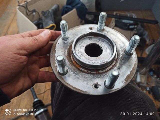 Маточина колеса передня 51750J9000 HYUNDAI