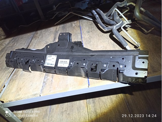 Кронштейн бампера переднього, центральний 5250660100 TOYOTA