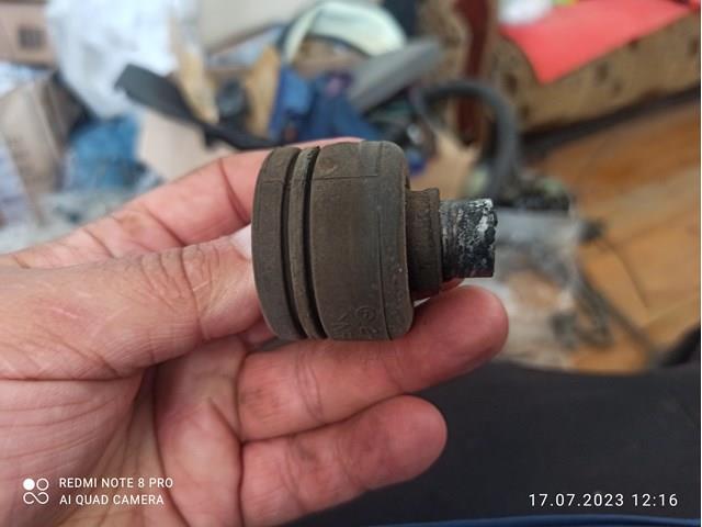 Втулка амортизатора заднього 56218CA000 NISSAN