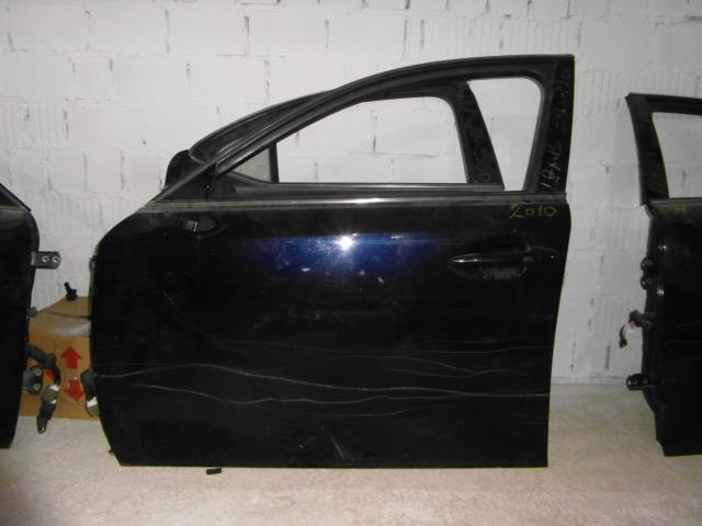 Скло водійських дверей 6810253052 TOYOTA
