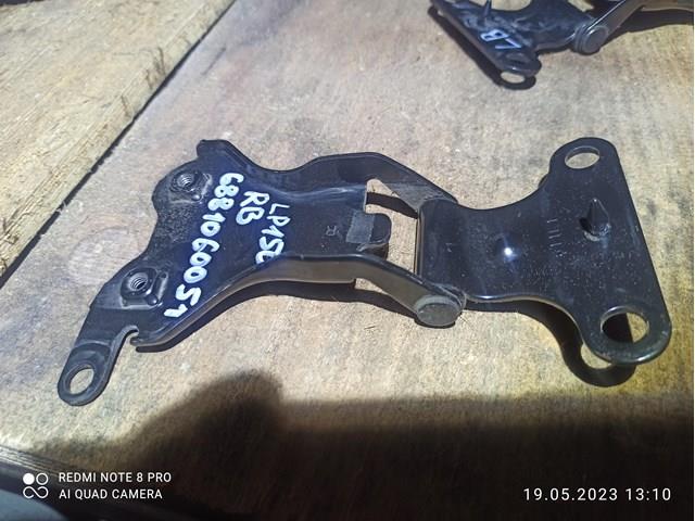 Завіса скла багажника 6881060051 TOYOTA