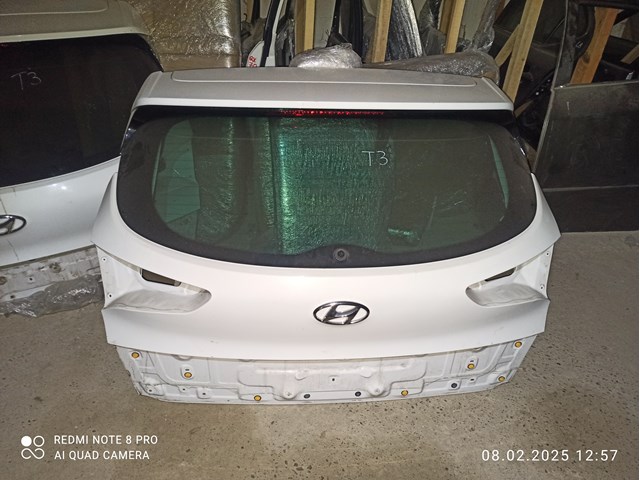 Двері багажника 73700D3040 HYUNDAI