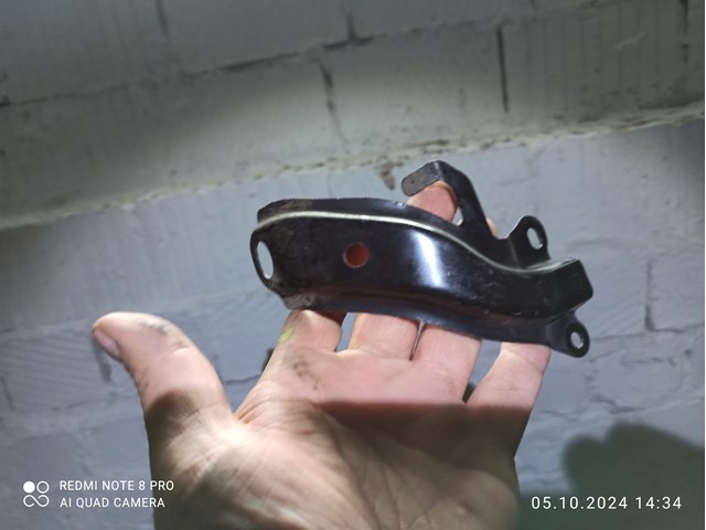 7586560010 Toyota