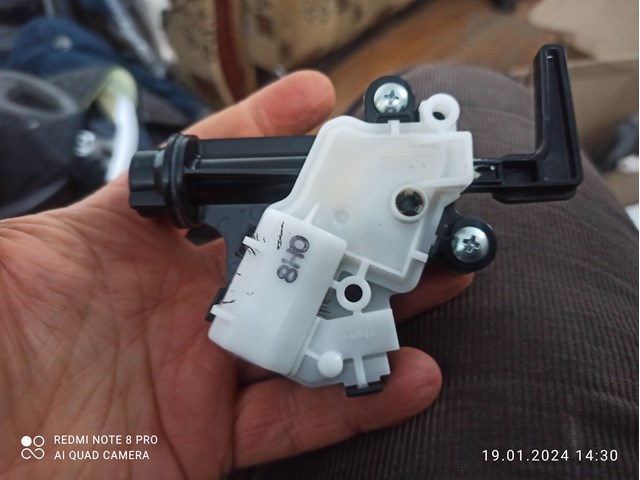 Лічинка замка паливного бака 7703078010 TOYOTA