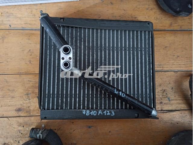 Випарник 7810A123 MITSUBISHI