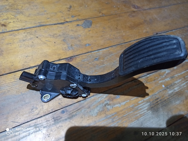 Педаль акселератора 7811060022 TOYOTA