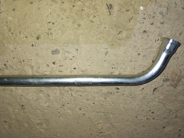 Ключ балонний 7L0012219 VAG