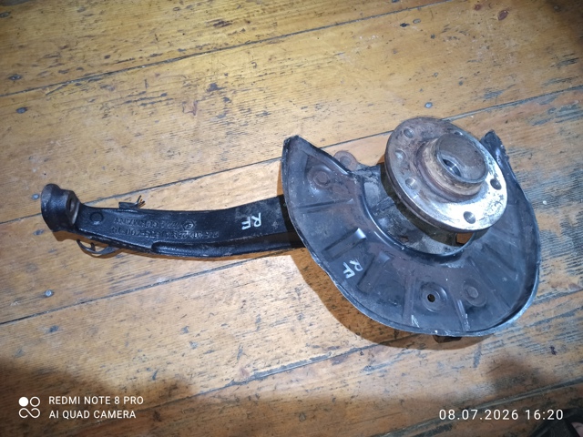 Цапфа передні праві 7L6407258A VAG