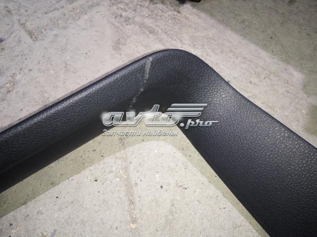 Оббивка багажника 7P6867603 VAG
