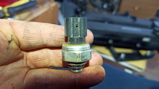 Клапан тиску кондиціонера 80450SFE003 HONDA