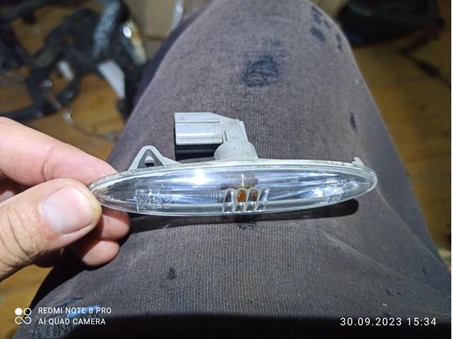 Повторювач повороту на крилі 8173030131 TOYOTA