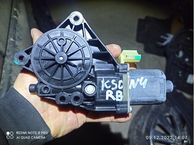 Двигун стеклопод'емника двері задньої, правої 834603Q001 HYUNDAI