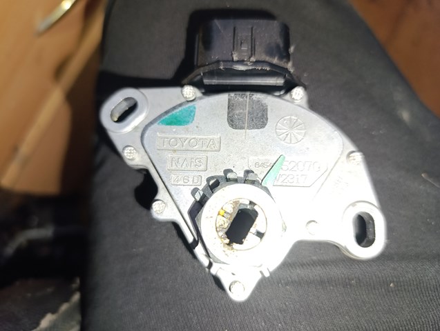 Датчик нейтралки 8454052070 TOYOTA