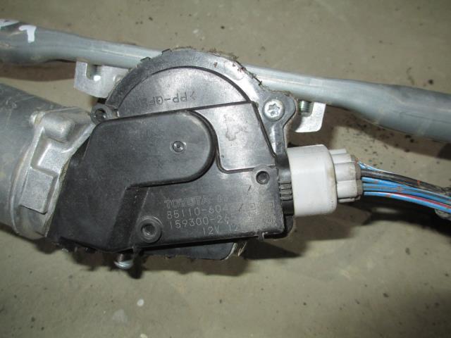 Мотор склоочисника скла (трапеції) 8511060430 TOYOTA