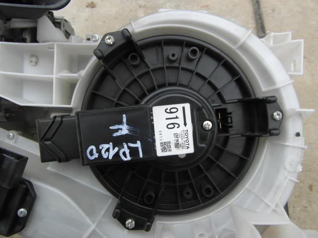 Електромотор пічки 8710335040 TOYOTA