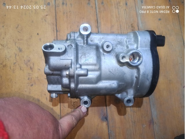 Компресор кондиціонера Toyota Prius